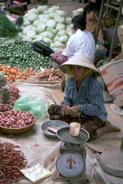 laos-market-scene-4
