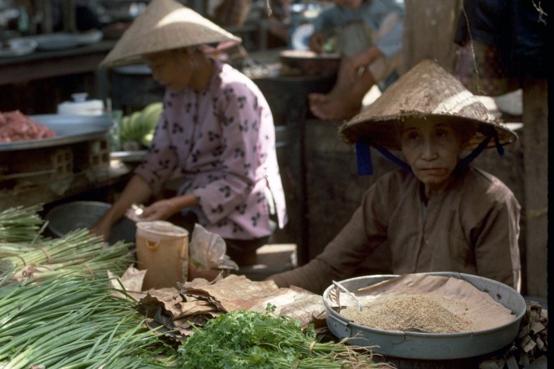 laos-market-scene