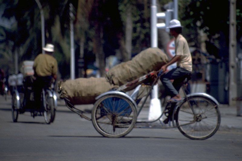 vietnam-saigon-freight-bike