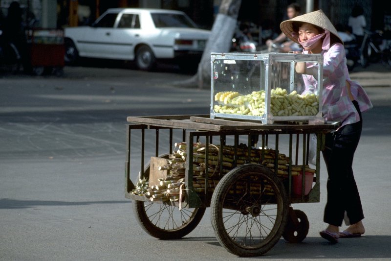vietnam-saigon-market-2