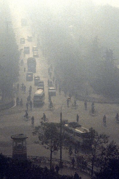 china-chengdu-street-smog
