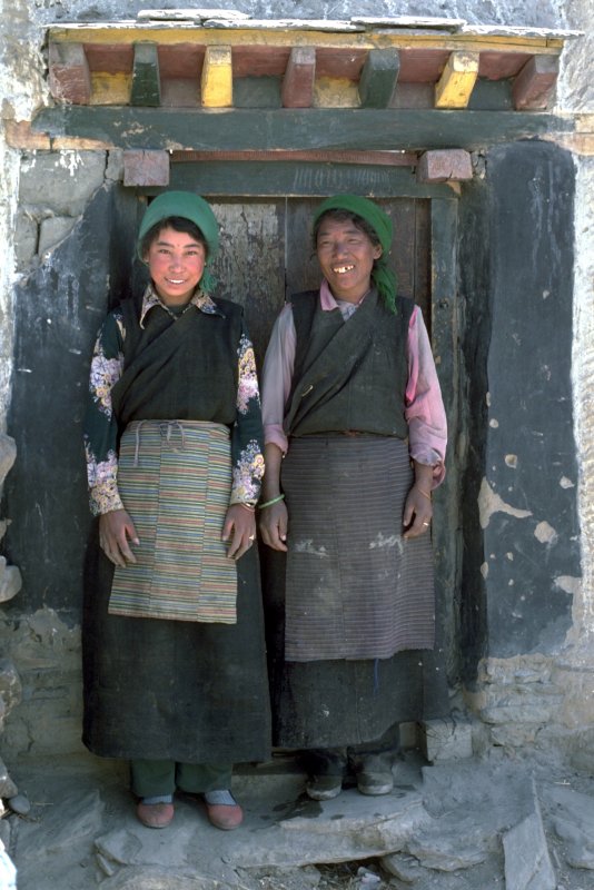 Tibet Lhasa Sisters